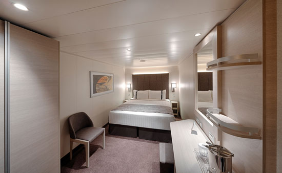 MSCワールドアジア 内側