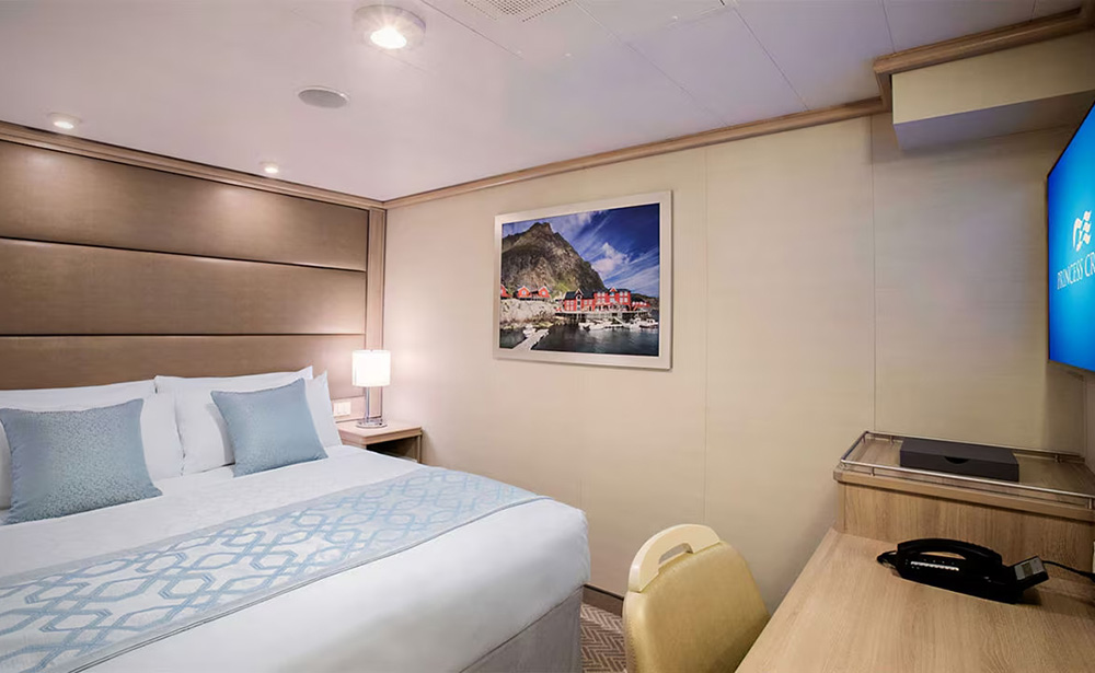 エメラルド・プリンセス 内側